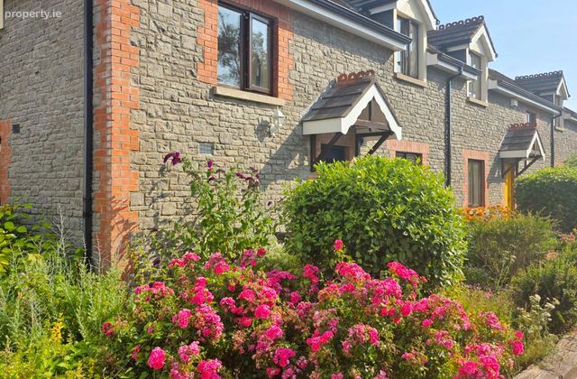 Duplex Townhouse, Renville Village, Rinville, Co. Galway - Click to view photos