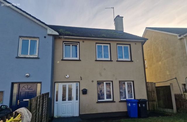 35 Shannon Valley, Ballaghaderreen, Co. Roscommon - Click to view photos