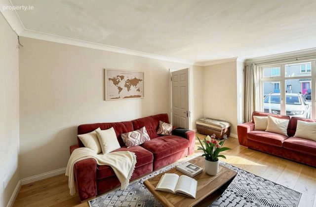 45 Cloch&oacute;g, Oranmore, Oranmore, Co. Galway - Click to view photos