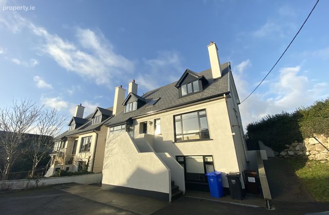 Cois Ch&eacute;ibh, Freeport, Barna, Co. Galway - Click to view photos