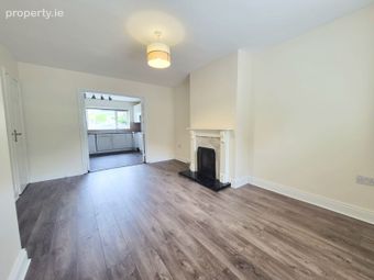 4 Na Fuinseoga, Spring Lane, Ballyvolane, Co. Cork - Image 5