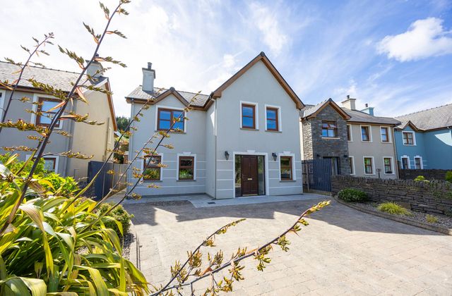 28 Ard Na Greine, Seskin, Bantry, Co Cork, Bantry, Co. Cork - Click to view photos