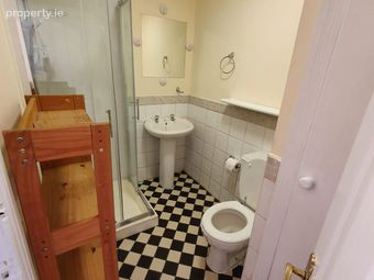 Flat D, 117 Thomas Street, Christchurch, Dublin 8 - Image 4