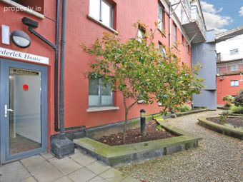 9 Frederick House, Steamboat Quay, Limerick City Centre, Co. Limerick - Image 4