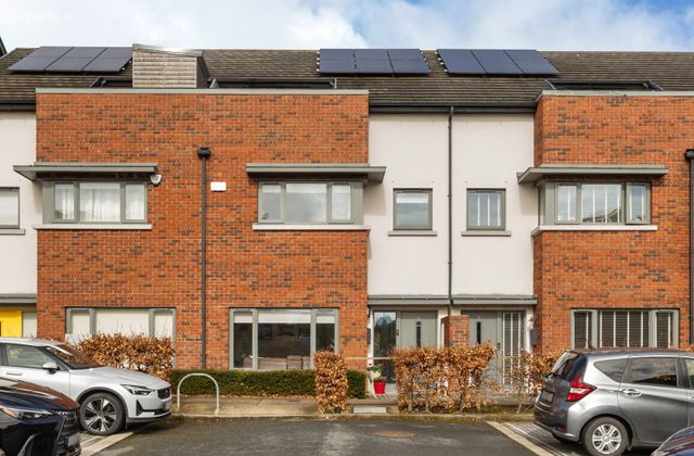 8 Willow Glen, Glenamuck Road, Carrickmines, Dublin 18, Carrickmines, Dublin 18 - Click to view photos