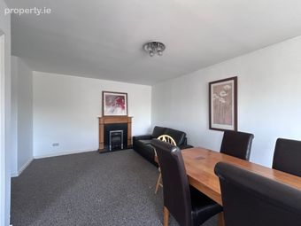 21 Dominics Court, Cashel, Co Tipperary, Cashel, Co. Tipperary - Image 2