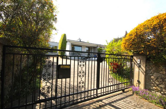 Bunny Lodge, Mount Venus Road, Rathfarnham, Dublin 16 - Click to view photos