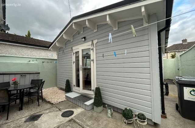19 Oakwood Grove, Clondalkin Dublin 22, Clondalkin, Dublin 22 - Click to view photos