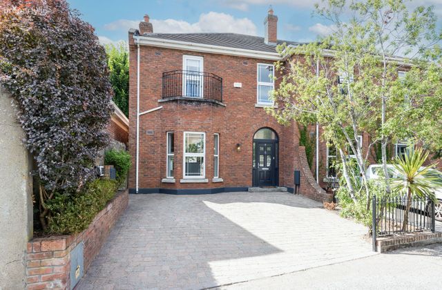 Carlton Mews, Shelbourne Road, Ballsbridge, Dublin 4 - Click to view photos