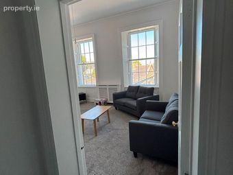 Apt 5, The Square, Begggar's Bush, D04 Xy18, Ballsbridge, Dublin 4 - Image 2