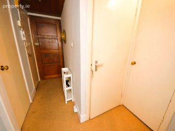 Apartment 3, El Greco, Saint James's Court, D04 Ax62, Sandymount, Dublin 4 - Image 2