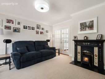 3 The Crescent, Woodpark, Ballinteer, Dublin 16 - Image 3