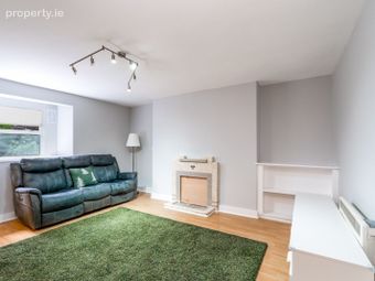 Garden Apartment, 85 George's Street Upper, Dun Laoghaire, Co. Dublin - Image 5