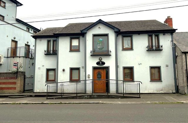 Coolagh Well, Beamore Road, Drogheda, Co. Louth - Click to view photos
