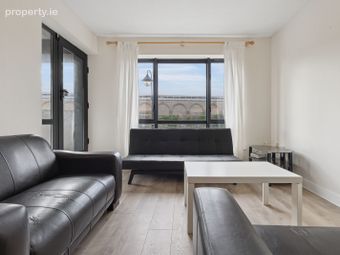 Apartment 116, Block 4, Parkgate Place, Dublin 8 - Image 2