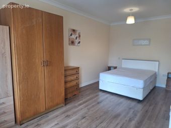 Apartment 12, Pearse Court, Pearse Street, Athlone, Co. Westmeath - Image 2