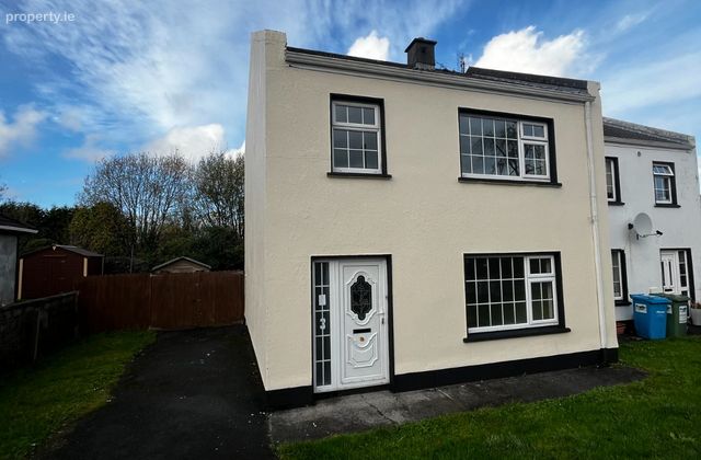 3 Lawn Park, Castlebar, Co. Mayo - Click to view photos