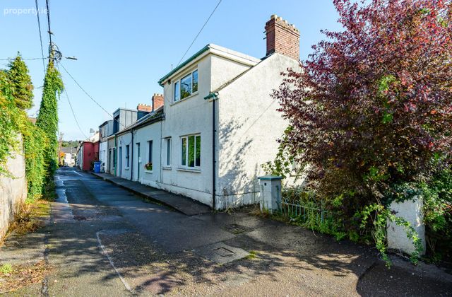 12 Glandore Avenue, Blackrock Road, Blackrock, Co. Cork - Click to view photos