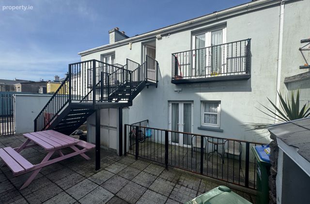 Apartment 4, 1 New Market Street, Cahersiveen, Co. Kerry - Click to view photos