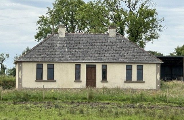 Carrowreagh, Milltown, Co. Galway - Click to view photos
