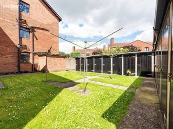 8 Strandville House, Clontarf, Dublin 3 - Image 2