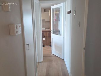 Apartment 32, Block B, South Terrace Court, Cork City Centre, Co. Cork - Image 4