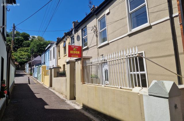 5 North Cross Lane, Youghal, Co. Cork - Click to view photos