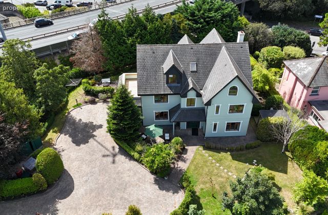 Instow, Riverbank, Douglas, Co. Cork - Click to view photos