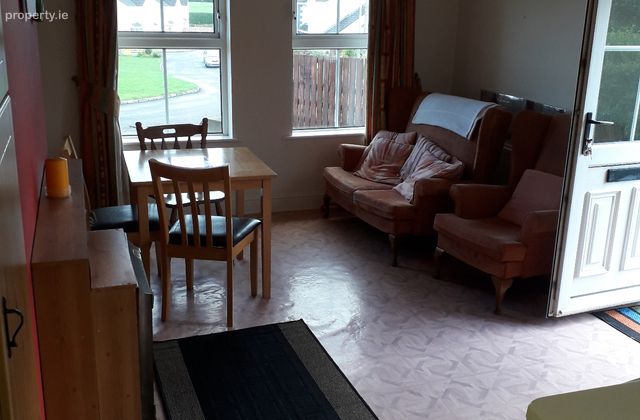10 Elm Court, Ramelton, Co. Donegal - Click to view photos