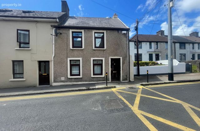 86 Wolfe Tone Street, Gurranabraher, Co. Cork - Click to view photos