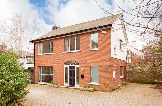 Queen's Lodge Queen's Park Monkstown Blackrock, Co. Dublin, Monkstown, Co. Dublin - Click to view photos
