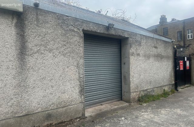 Saint Joseph's Avenue, Drumcondra, Dublin 9 - Click to view photos