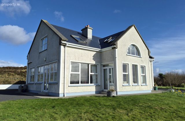 Sandhill, Tiernaur, Newport, Co Mayo, Newport, Co. Mayo - Click to view photos