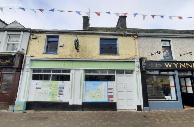 Wolf Tone Square, Tubbercurry, Co. Sligo, Tubbercurry, Co. Sligo - Click to view photos