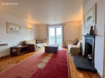 2 Viking Wharf, Worlds End, Kinsale, Co. Cork - Image 5