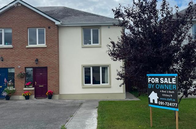 44 Dun Esker, Ballinasloe, Co. Galway, Ballinasloe, Co. Galway - Click to view photos