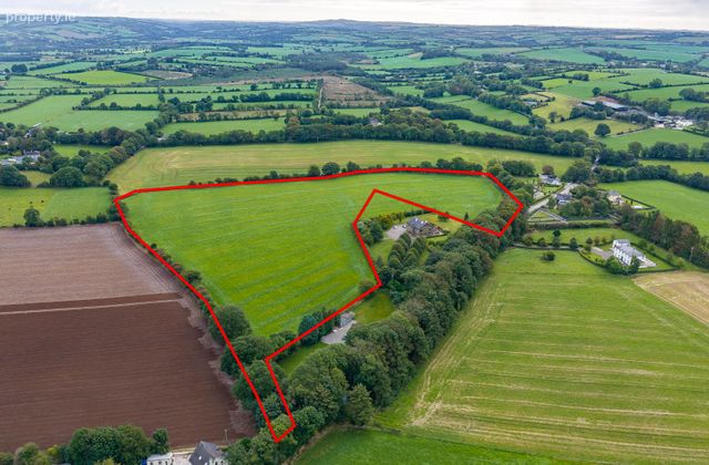 Dunkereen, Innishannon, Co. Cork - Click to view photos