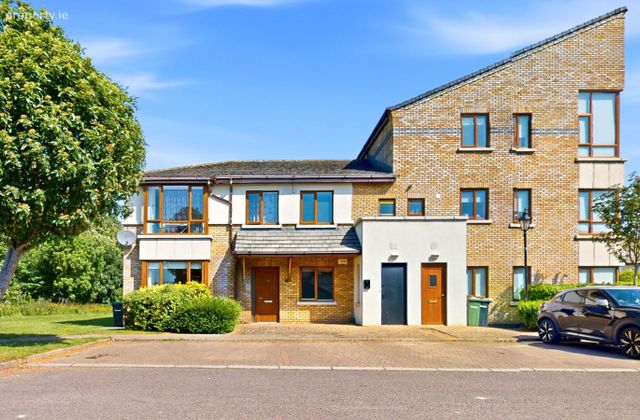 39 Park Wood, Grangerath, Drogheda, Co. Meath - Click to view photos