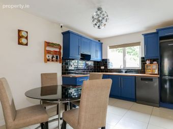 18 An Fiod&aacute;n, Doughiska, Briarhill, Co. Galway - Image 5