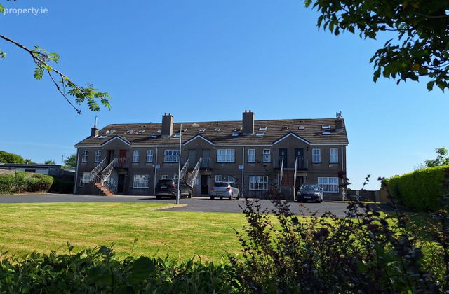 Green View House, Newcastle, Co. Galway - Click to view photos