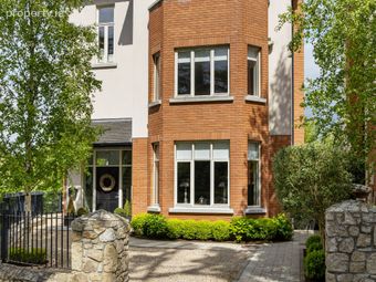 4 Knockcree, Dublin 18, Carrickmines, Dublin 18 - Image 2