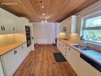 Knockaunkeel, Milltown, Dawros, Co. Galway - Image 3