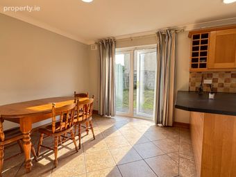 17 College Manor, Dundalk, Blackrock, Co. Louth - Image 4