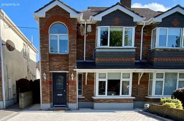 Knocknashee, 21 The Warren, Malahide, Co. Dublin - Click to view photos
