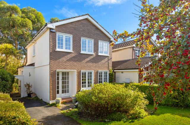 97 Rowanbyrn, Blackrock, Blackrock, Co. Dublin - Click to view photos