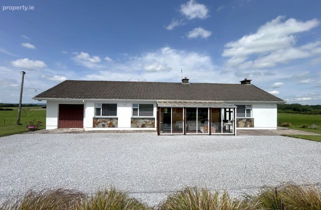 Ballydague, Ballyhooly, Co Cork., Ballyhooly, Co. Cork - Click to view photos