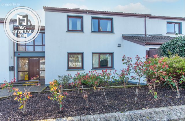 18 Rockbarton Court, Salthill, Galway, Salthill, Co. Galway - Click to view photos