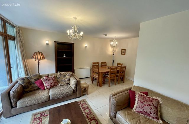 18 Doolin House, Clare Village, Ayrfield, Dublin 13 - Click to view photos