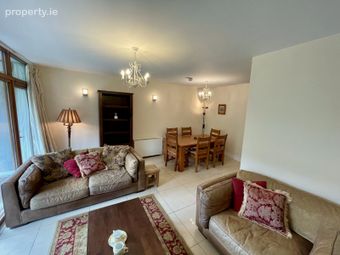 18 Doolin House, Clare Village, Ayrfield, Dublin 13 - Image 2