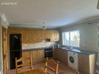 52 Rockvale, Rathbawn, Castlebar, Co. Mayo - Image 4